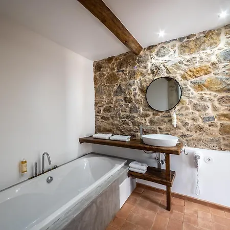 Galega Bed & Breakfast 4*