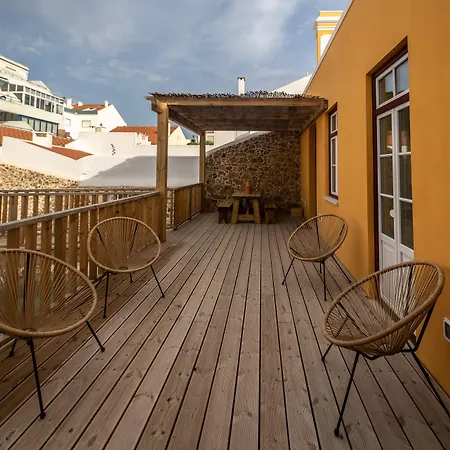 Alojamento de Acomodação e Pequeno-almoço Galega Santa Cruz (Oeste)